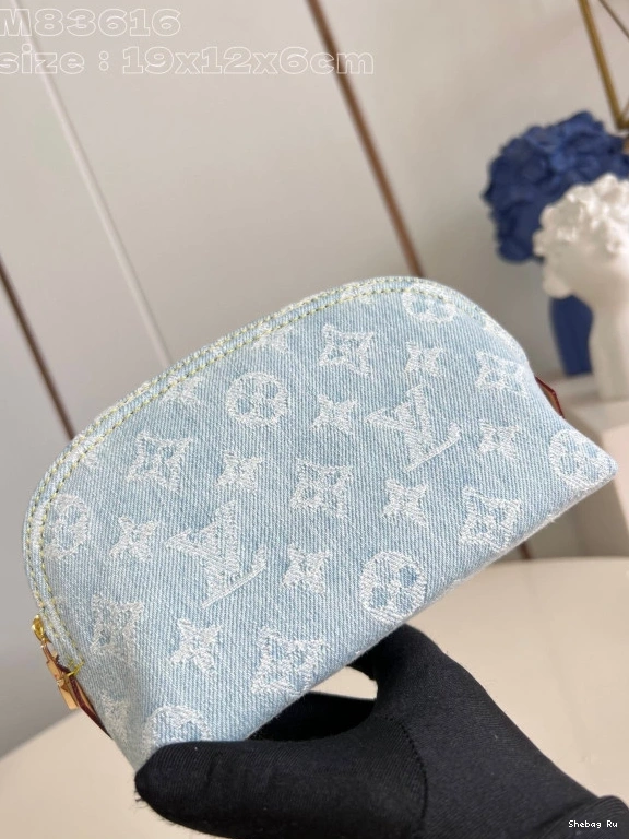 Cosmétique Pochette PM Louis Vuitton 0709
